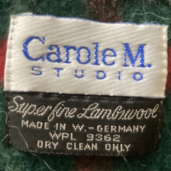 Carole M. Studio burgundy red, dk green plaid 100% lambs wool  Made W Germany - Picture 7 of 7